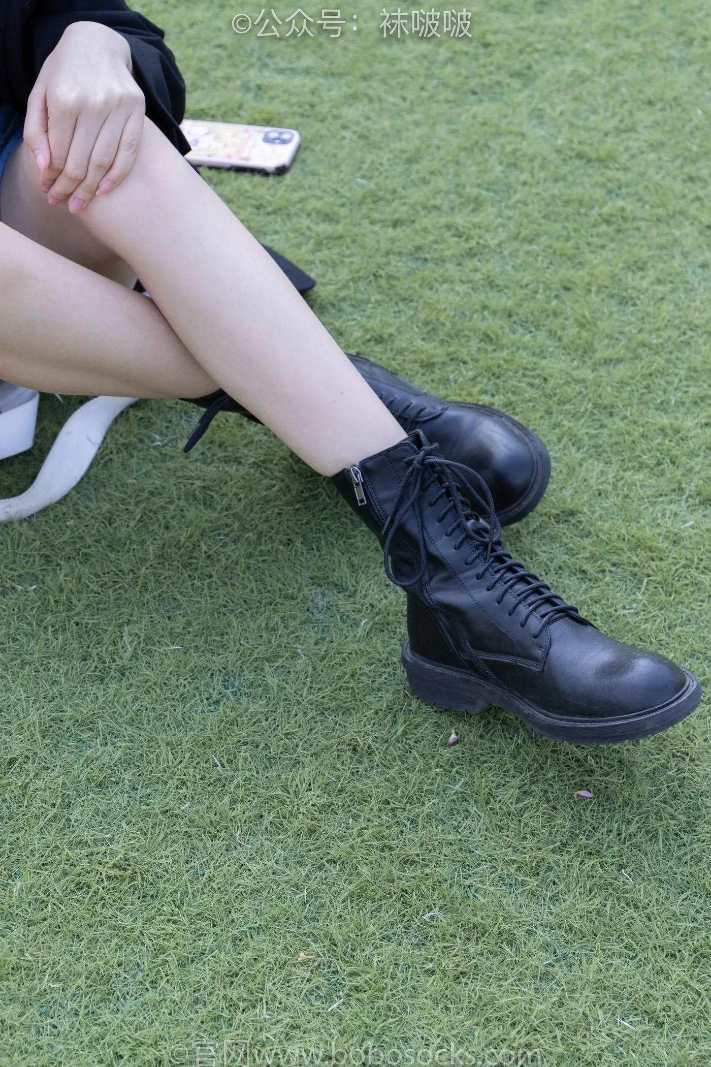 [BoBoSocks袜啵啵]NO.010 小甜豆-马丁靴、白色短棉袜、裸足 [117P]插图4